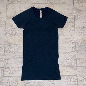 Women’s Lululemon Swiftly tech run short sleeve shirt